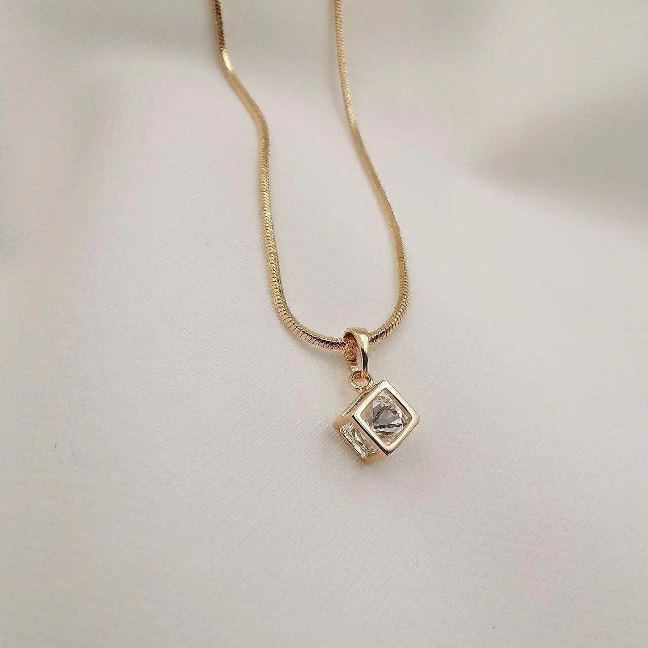 XGH7000033 آویز مکعبی - زیبا و درخشان