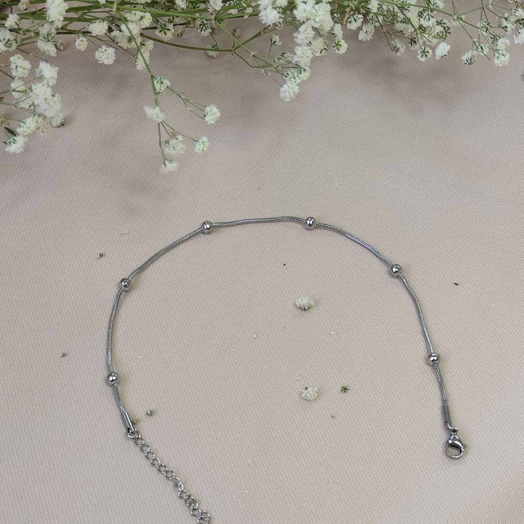 پابند نقره ای استیل بسیار زیبای زنانه و دخترانه برای هدیه دادن