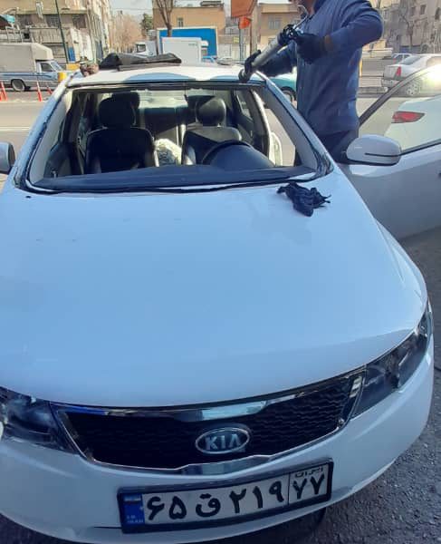 شیشه جلو کیا سراتو