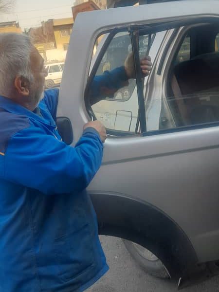 شیشه لچکی نیسان رونیز