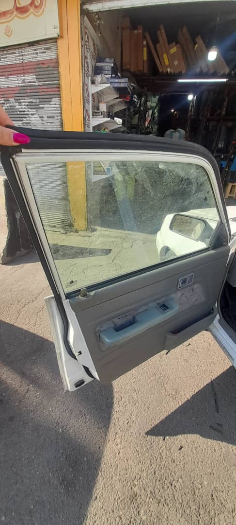 fc85091a-73c5-4928-a01b-441a7475e8e0.jpg شیشه درب انواع پراید - تصویر 1