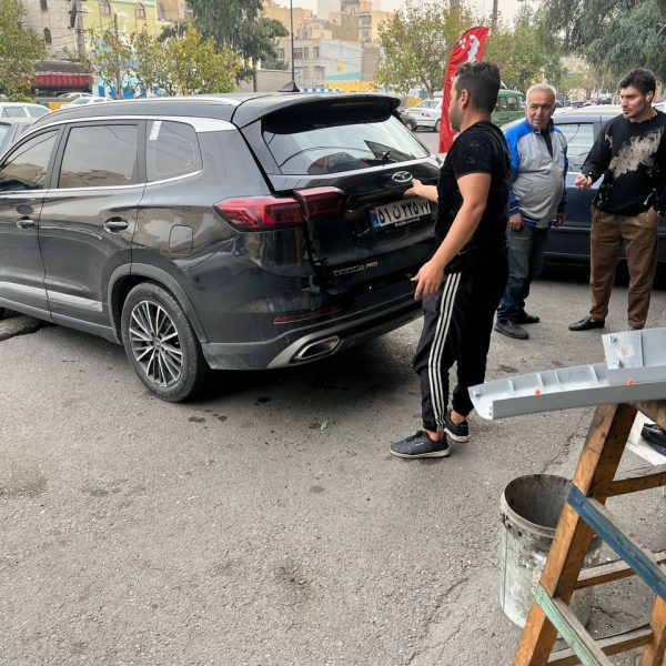 شیشه عقب تیگو 8