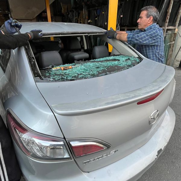 شیشه عقب مزدا ۳ نیو