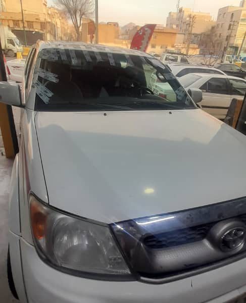 شیشه جلو تویوتا هایلوکس (مدل 2007 تا 2015)